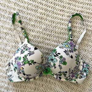 VS “Body by Victoria” Push-Up Bra